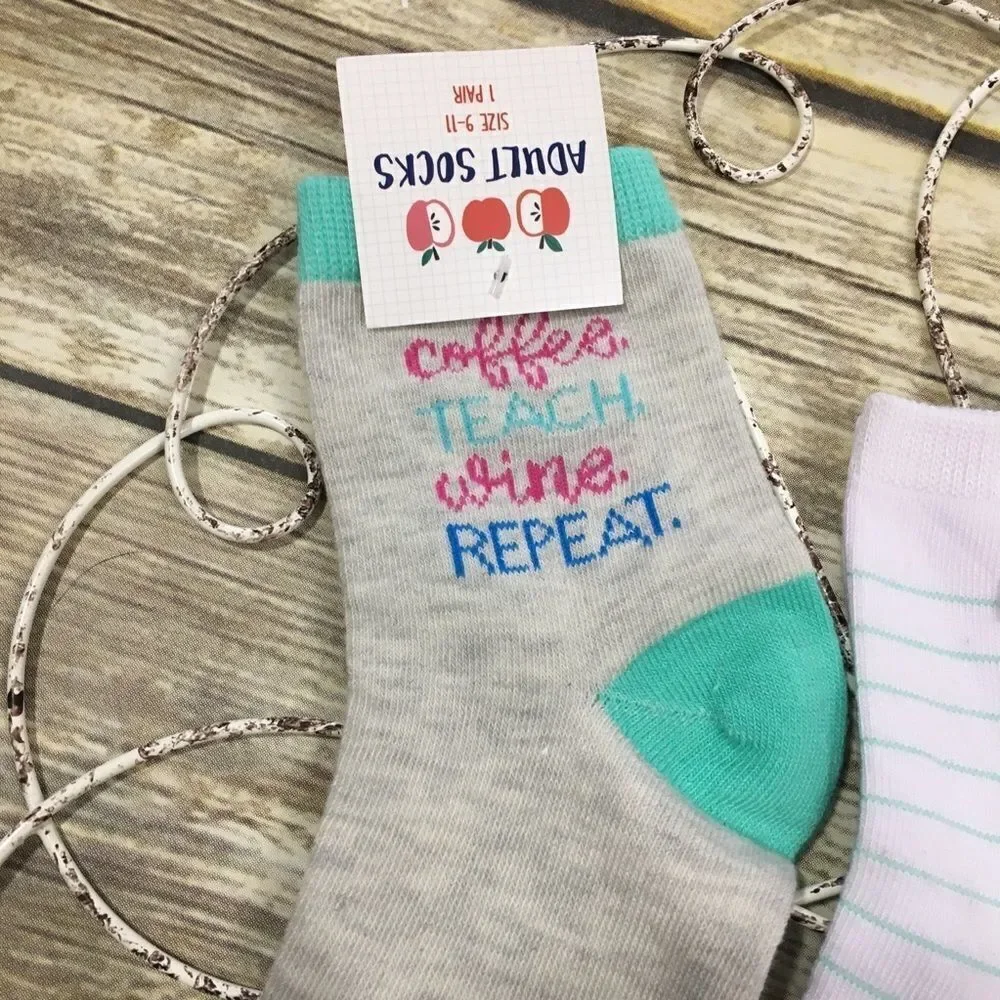 🦩 Socks for Teacher, School,‎ Teachers Aide gift present